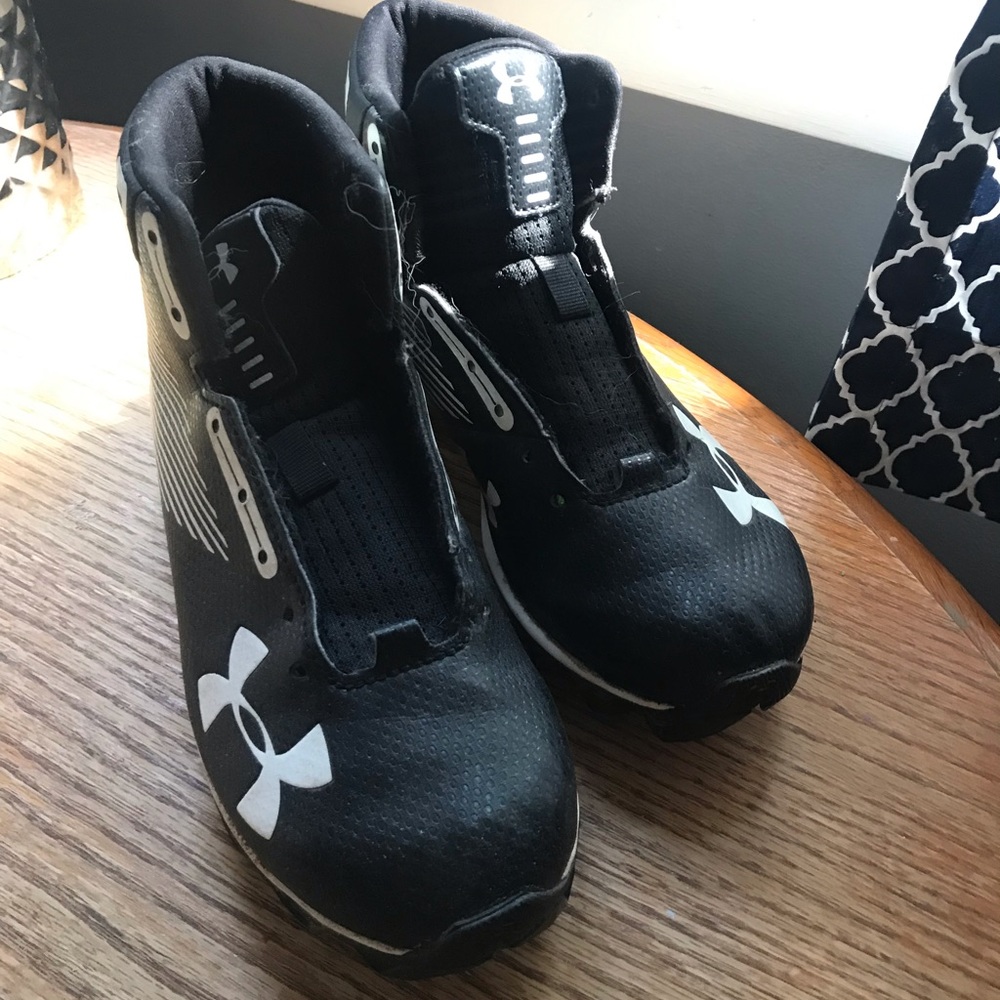 Under Armour Youth Football Cleats